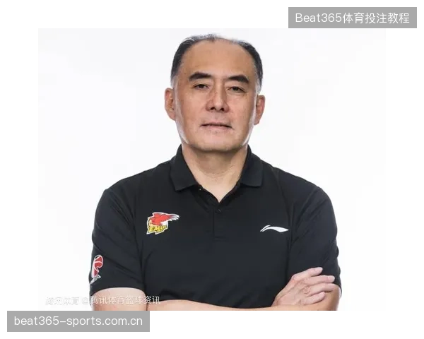 CBA辽宁队外援体能教练被列为球队功臣:背后的不为人知的付出与奇迹